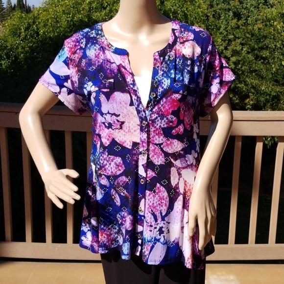 Dana Buchman Tops - Dana Buchman Colorful Top